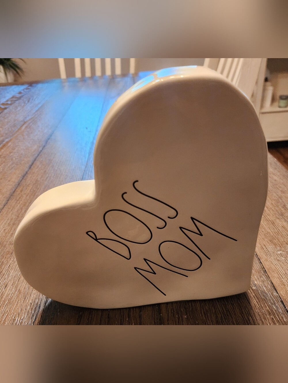 NWT Rae Dunn by Magenta "Boss Mom" Ceramic Heart Tabletop Décor, 9" Wide